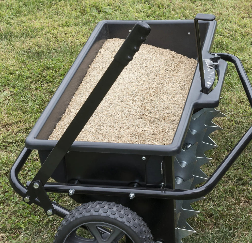 Épandeur à poudre de poly 100 lb / Aérateur à pointes