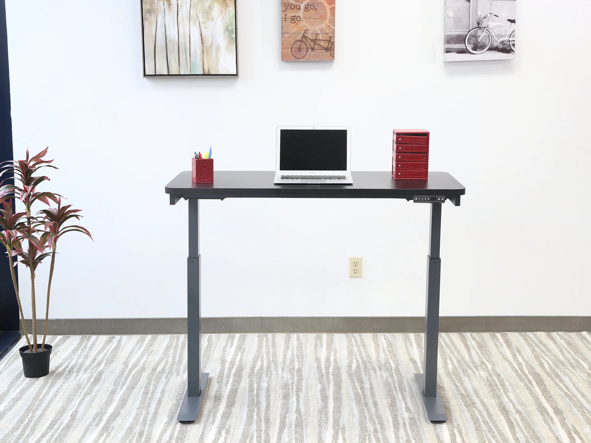 Bureau assis-debout électrique noir Motionwise, 24?x48, réglable en hauteur de 28 à 48 avec 4 hauteurs préréglées et port de charge USB, plusieurs couleurs