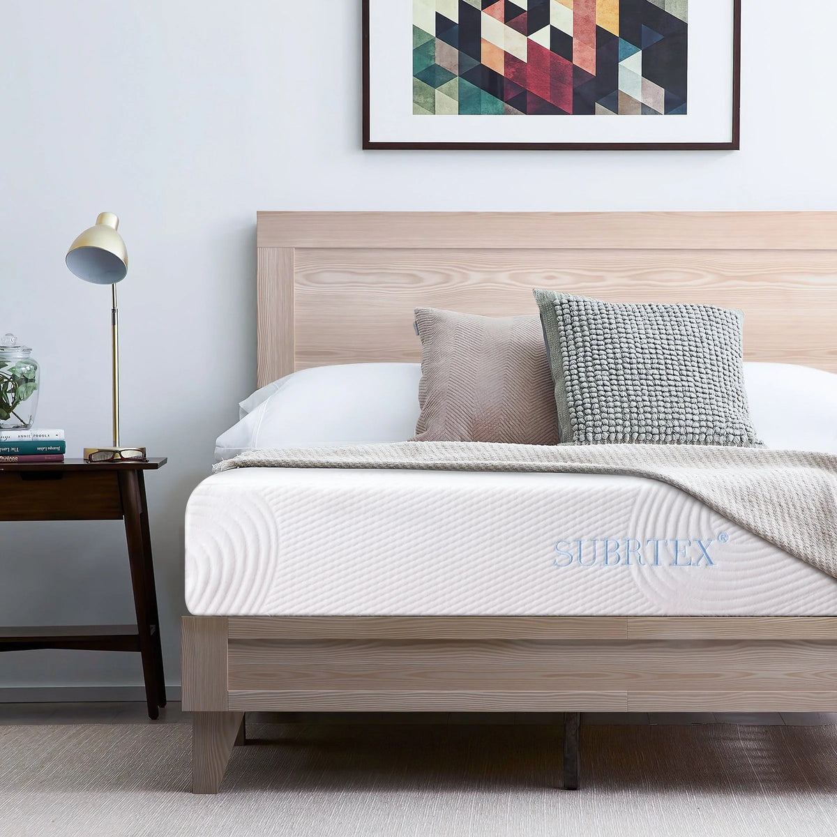 Matelas en mousse à mémoire de forme Subrtex 10 Gel en boîte, format Queen