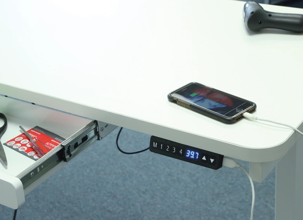 Bureau assis-debout électrique noir Motionwise, 24?x48, réglable en hauteur de 28 à 48 avec 4 hauteurs préréglées et port de charge USB, plusieurs couleurs