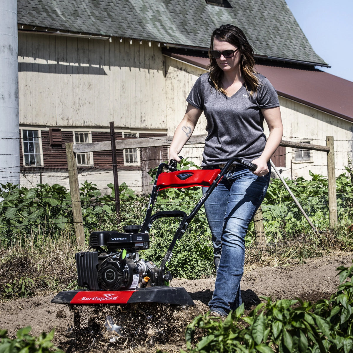 Cultivateur à charrue Earthquake Versa avec moteur Viper 4 temps de 79 cm³, 24734