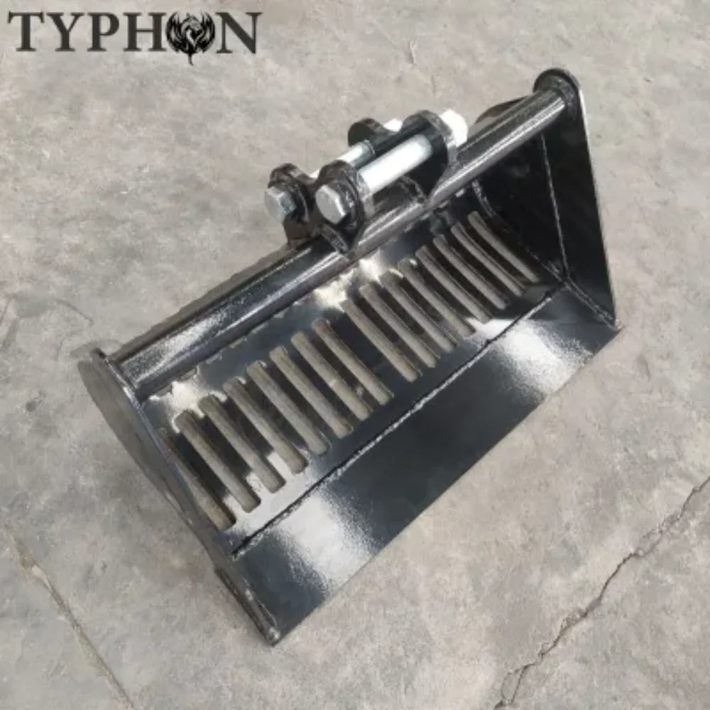 TYPHON Ensemble d’accessoires 10-en-1 pour mini-pelle C Coupleur rapide, Godets, Griffe, Déracineur, Foreuse, Pince, Godet basculant & Marteau hydraulique C Convient aux pelles de 0,6 à 2 tonnes, Kit d’outils robuste
