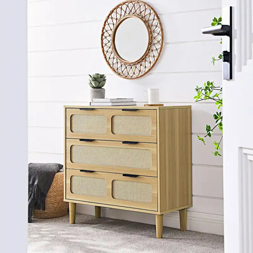 Commode à 3 tiroirs, meuble de rangement moderne en rotin avec de larges tiroirs et des poignées métalliques, commode de rangement en bois style ferme