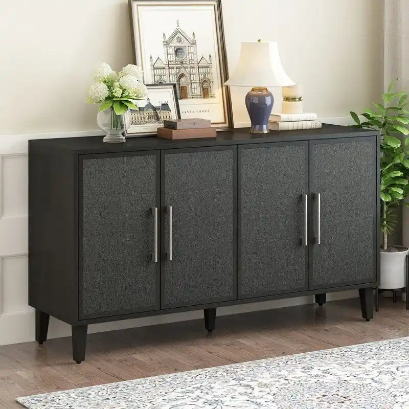 Un cabinet de style minimaliste et luxueux, doté de quatre portes en lin.